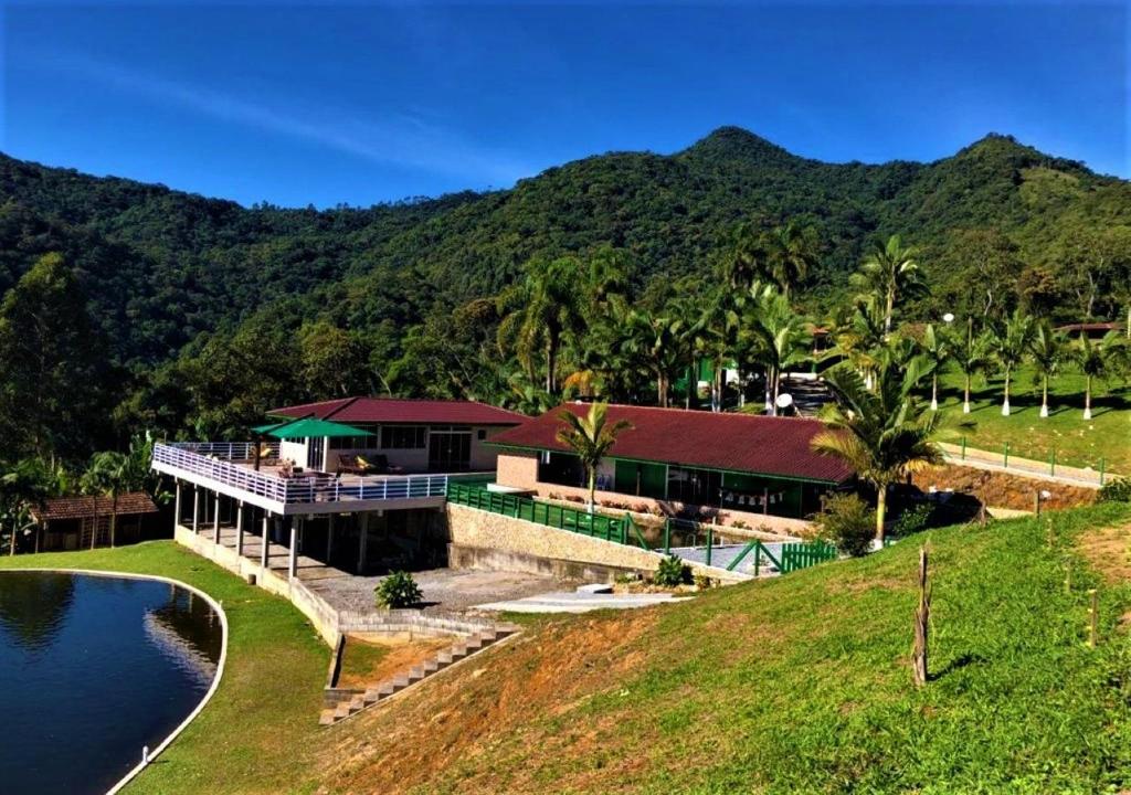  Sítio Abençoado em Águas Mornas/SC