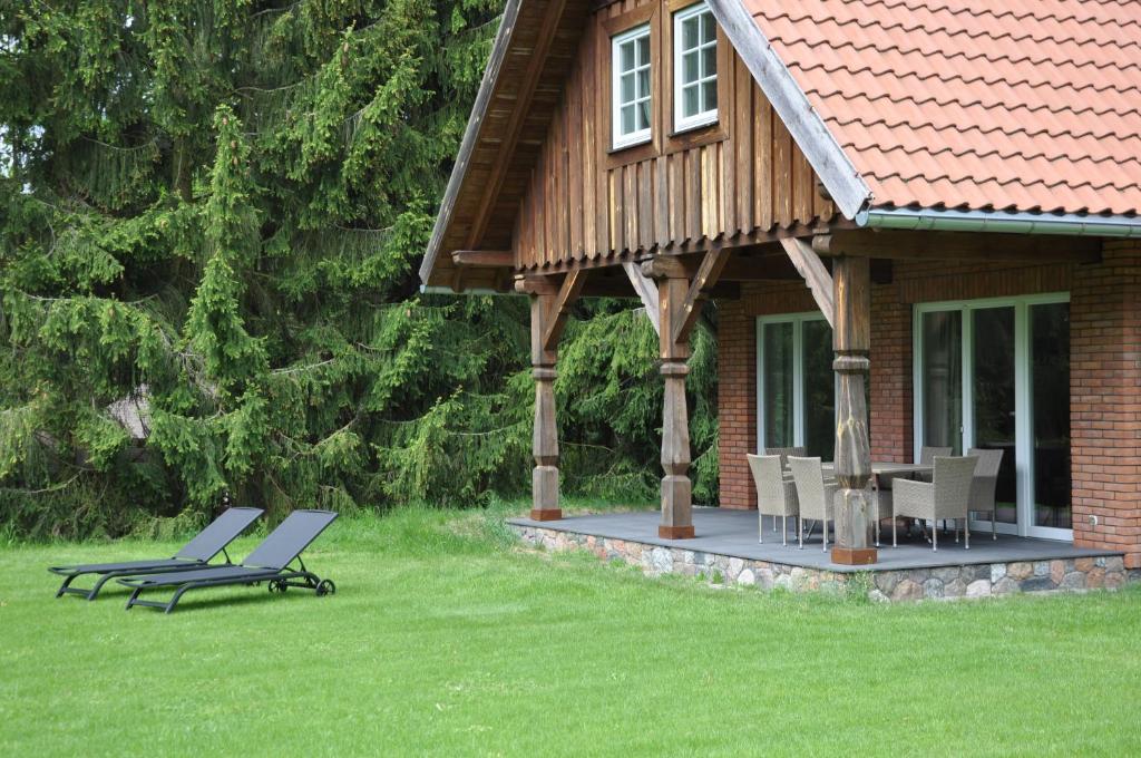 Vonkajšia záhrada v ubytovaní Monte Carvick nad jeziorem Seksty