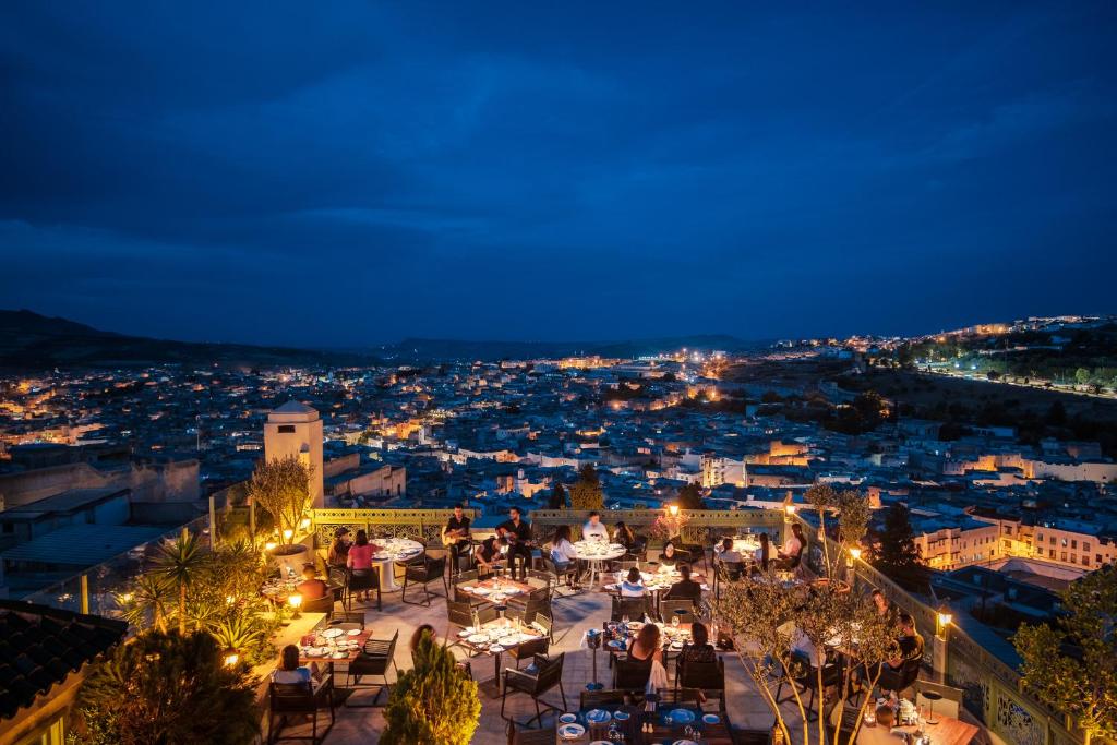 Vue générale sur Fès ou vue de la ville depuis l'hôtel
