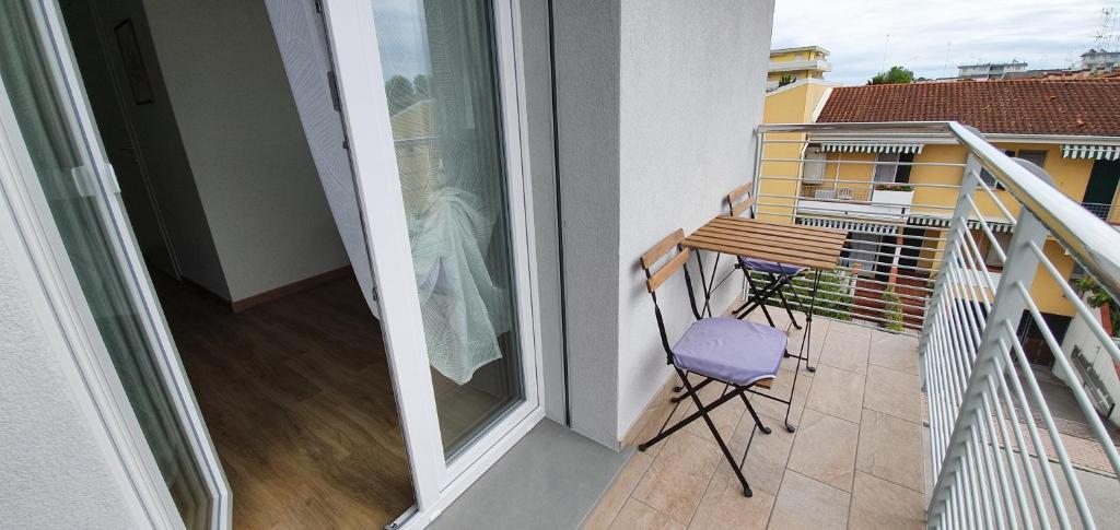 A balcony or terrace at Appartamenti Lino