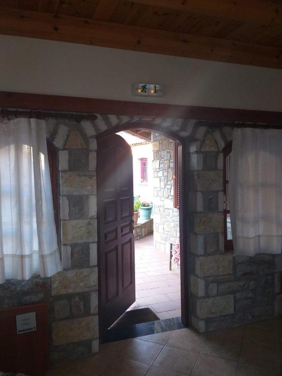 Fotografie z fotogalerie ubytování Ξενώνας questhouse Electra isari v destinaci Isaris