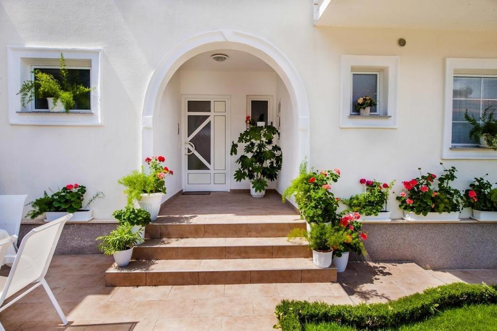 Ogród w obiekcie Apartment in Rovinj with balcony, air conditioning, Wi-Fi (230-1)