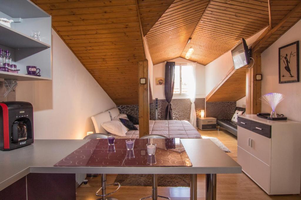 Split Inn Apartments - Apartment With Balcony (2 Adults) - Krizeva Street