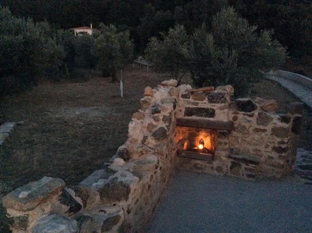Kép Chaihoutes stone villa into Olive farm in Zia szállásáról Ágios Dimítrios városában a galériában