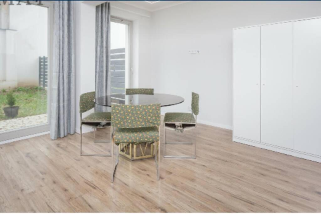 Tweety Cracow House 2 with Private Garden, Kraków (updated prices 2024)