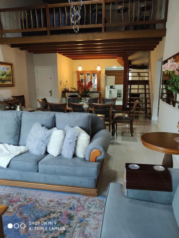 Ampla Cobertura no Centro de Gramado