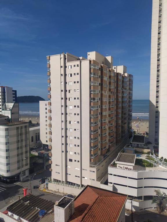  APTO EM FRENTE A PRAIA 02 DORMS PRAIA GRANDE -BOQUEIRÃO