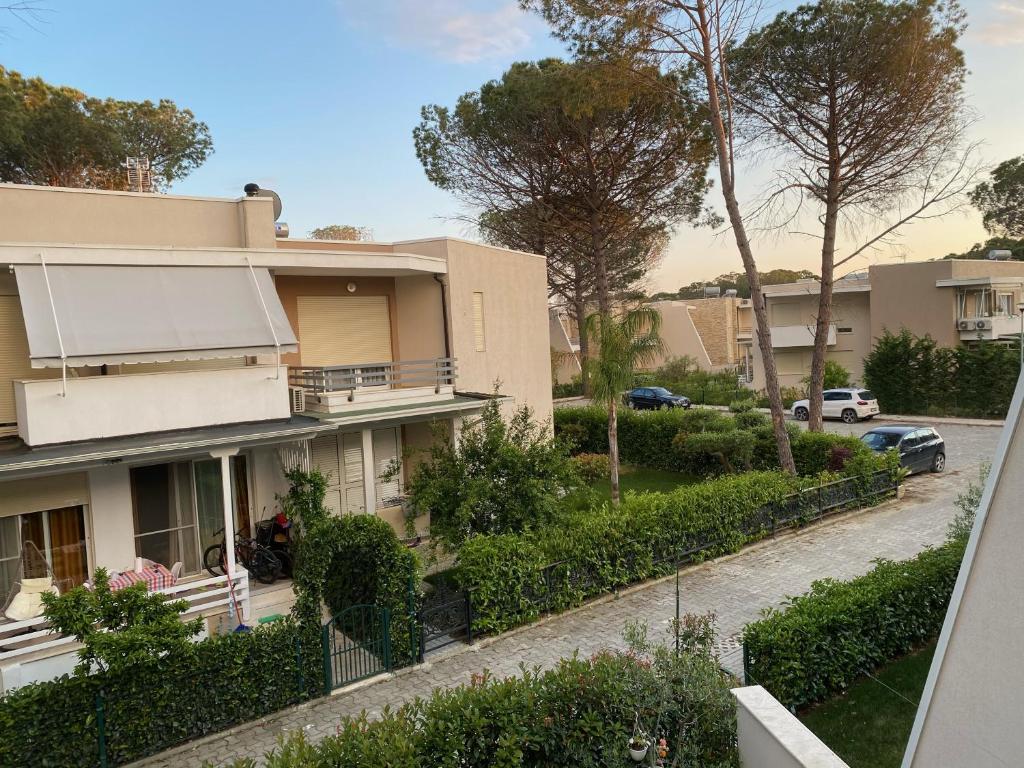 Beach House Gjiri i Lalzit - Imazhi 1