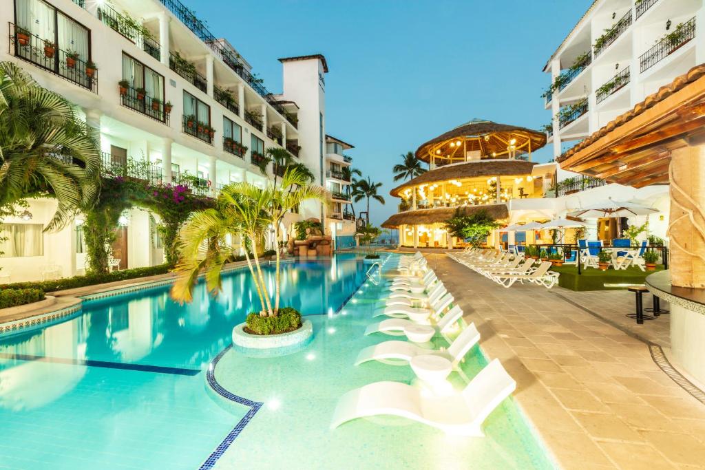 Bazén v ubytování Playa Los Arcos Hotel Beach Resort & Spa nebo v jeho okolí