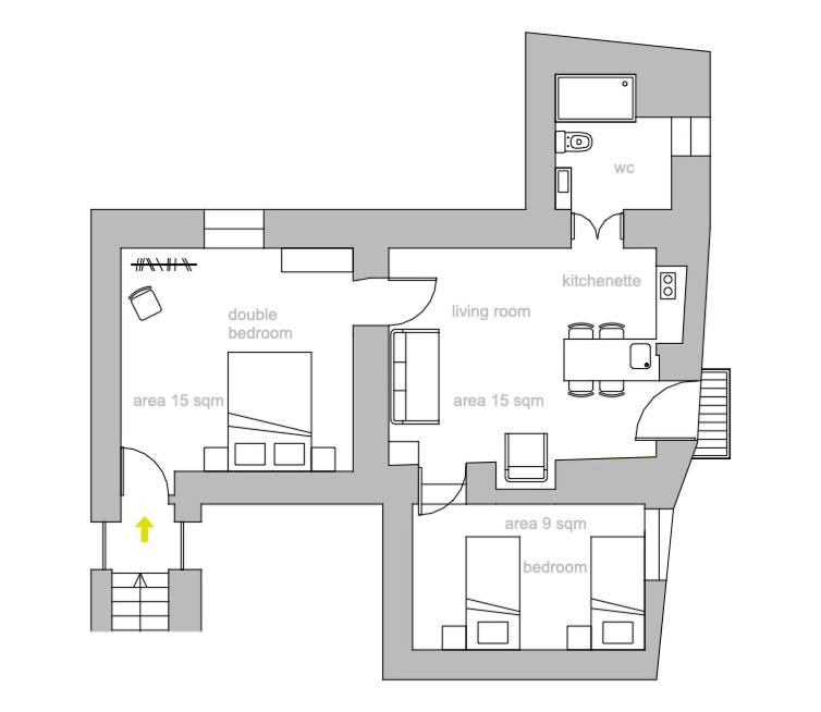 a floor plan of a house at ribeira dos marinheiros amarelo in Sintra