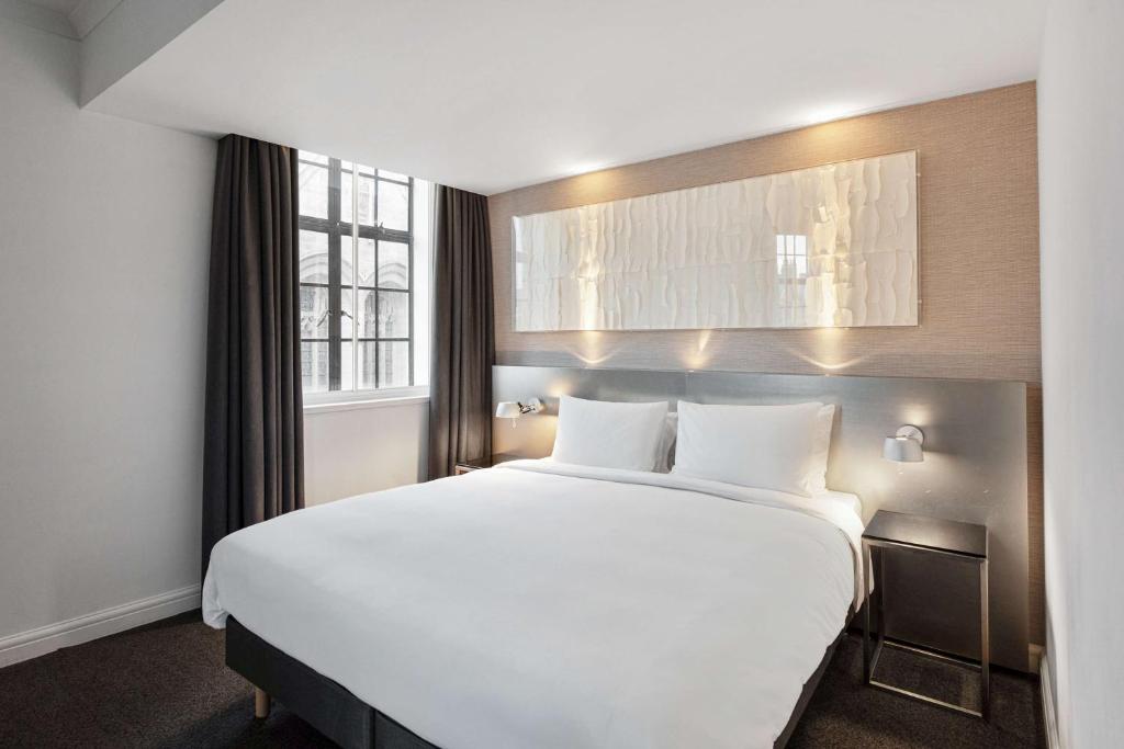 Postel nebo postele na pokoji v ubytování Radisson Blu Hotel, Leeds City Centre