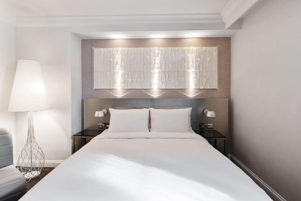 Postel nebo postele na pokoji v ubytování Radisson Blu Hotel, Leeds City Centre