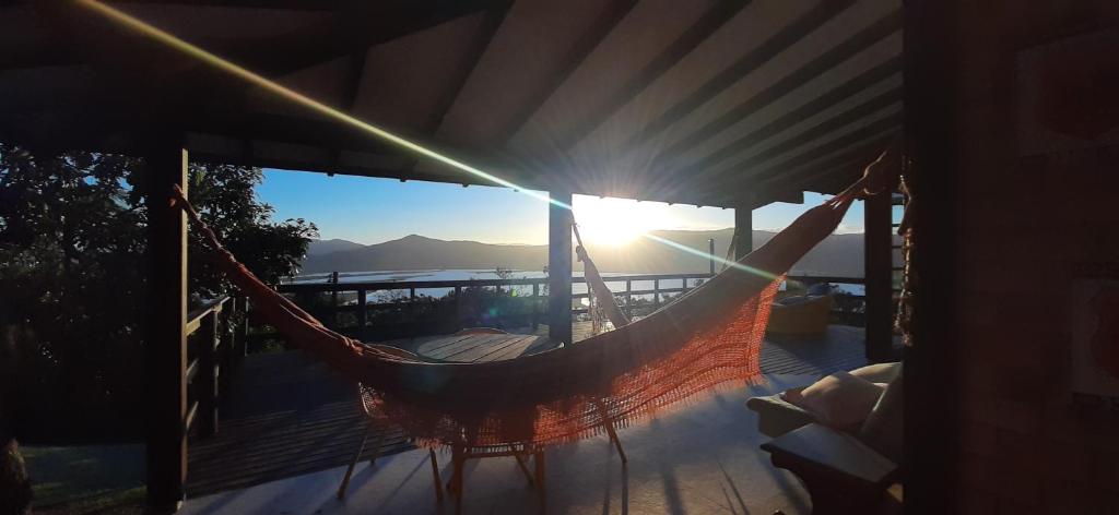  Casa com vista de cinema no morro da ferrugem