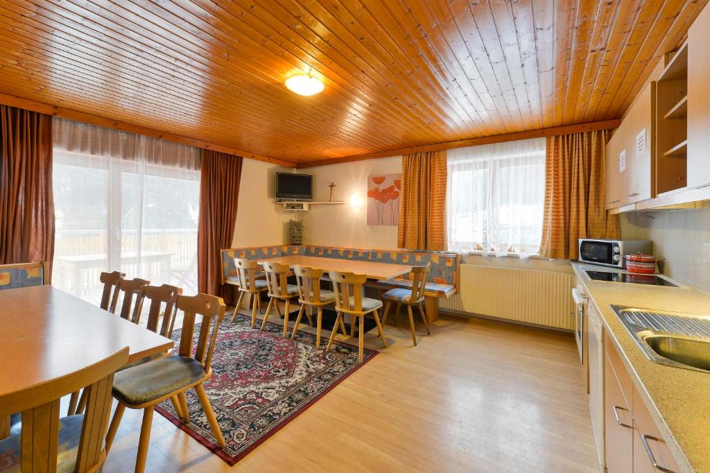 Fotografia z galérie ubytovania Ferienhaus in Klösterle v destinácii Wilden
