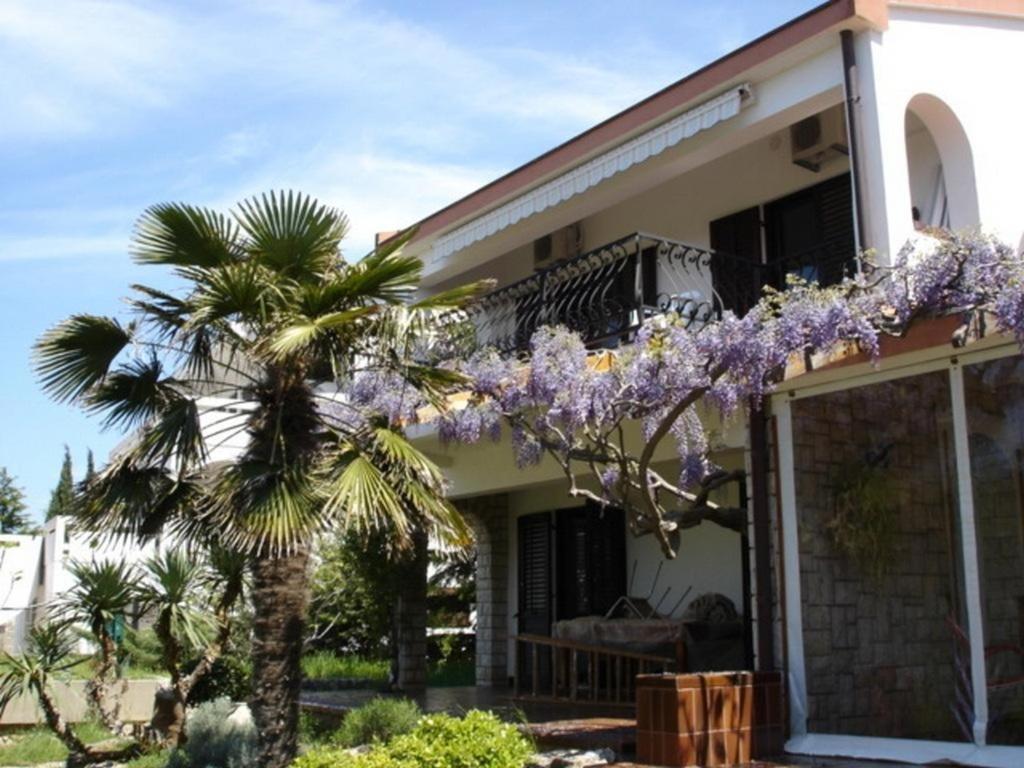 Fotografie z fotogalerie ubytování Beachfront Studio 4526-3 v destinaci Punat