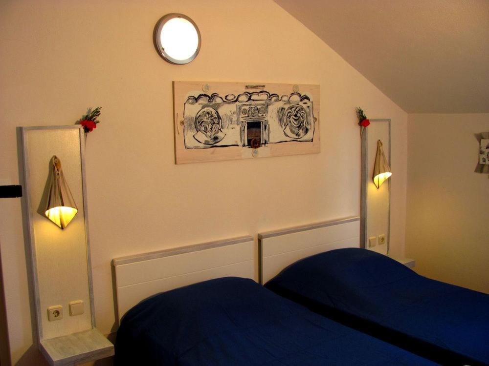 Posteľ alebo postele v izbe v ubytovaní Apartment in Trogir with Seaview, Terrace, Air condition, WIFI (4655-2)