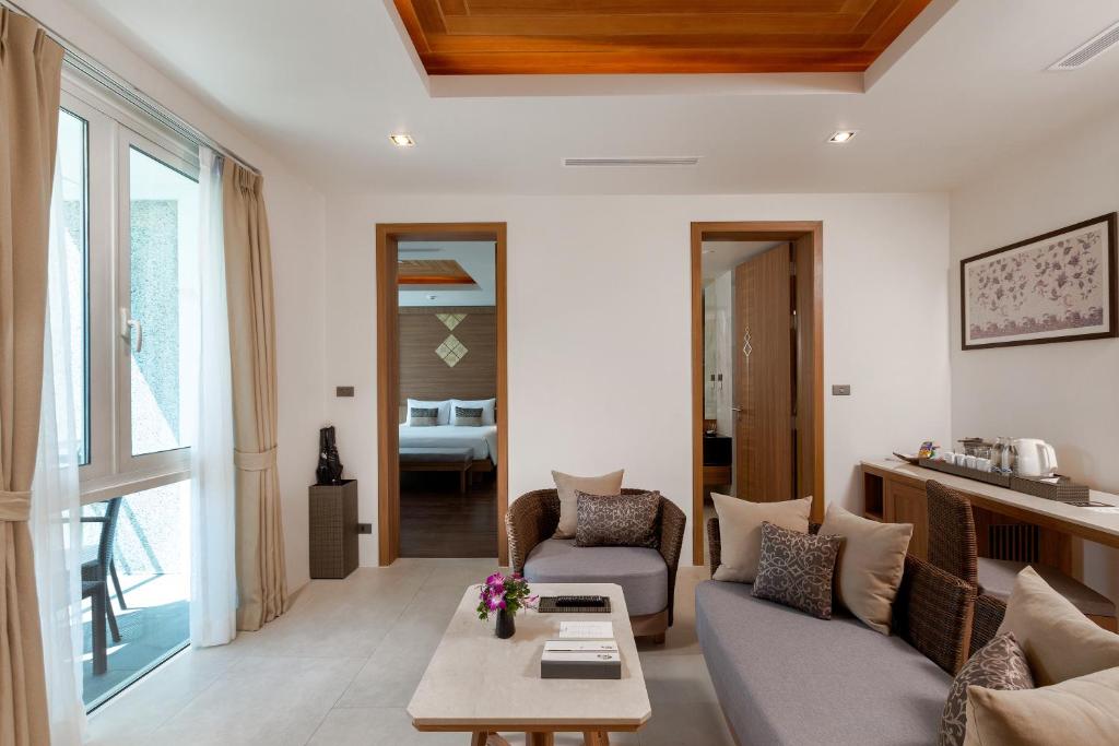 Posezení v ubytování Splash Beach Resort, Maikhao Phuket