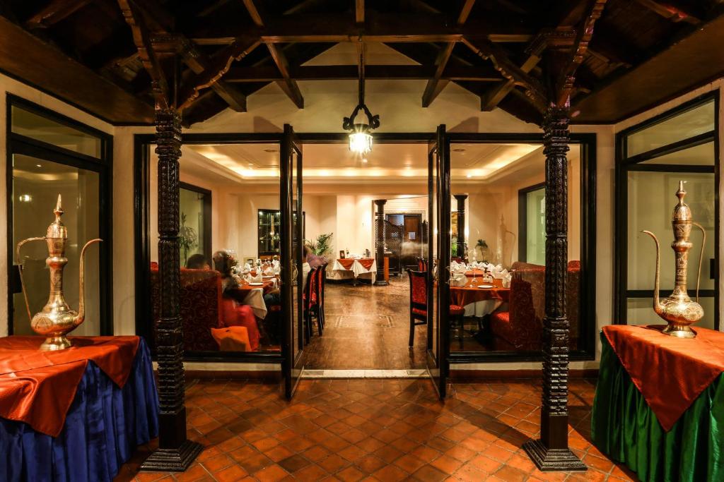 Restaurace v ubytování Grand Hotel Kathmandu