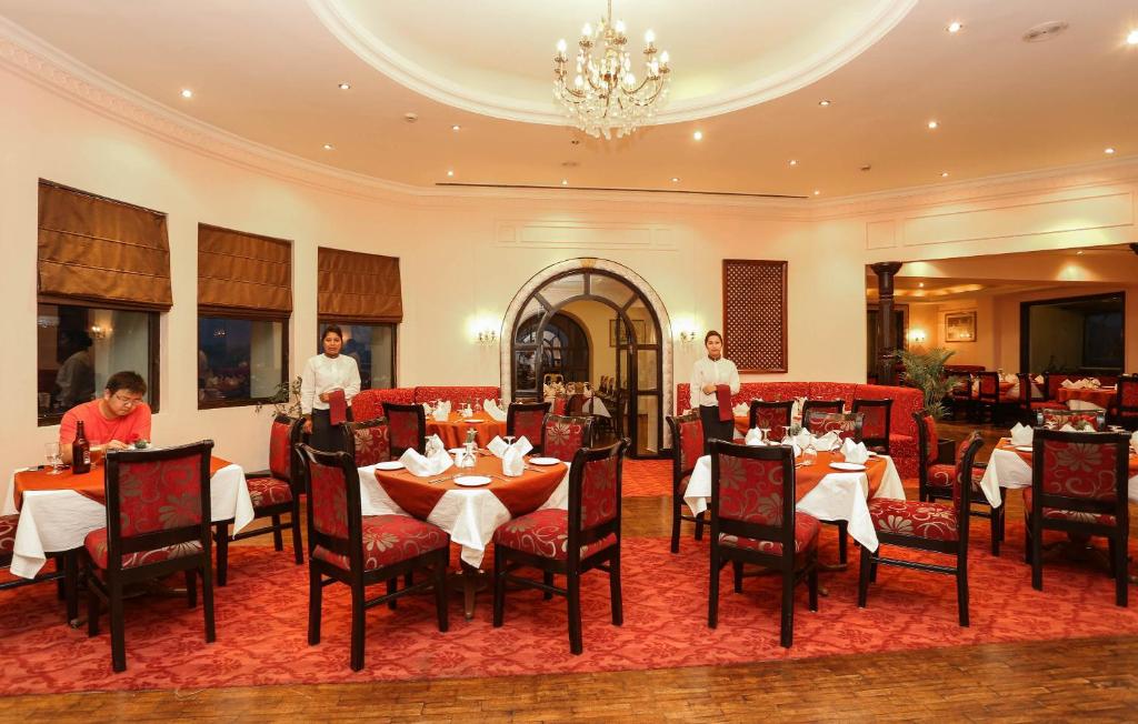 Restaurace v ubytování Grand Hotel Kathmandu