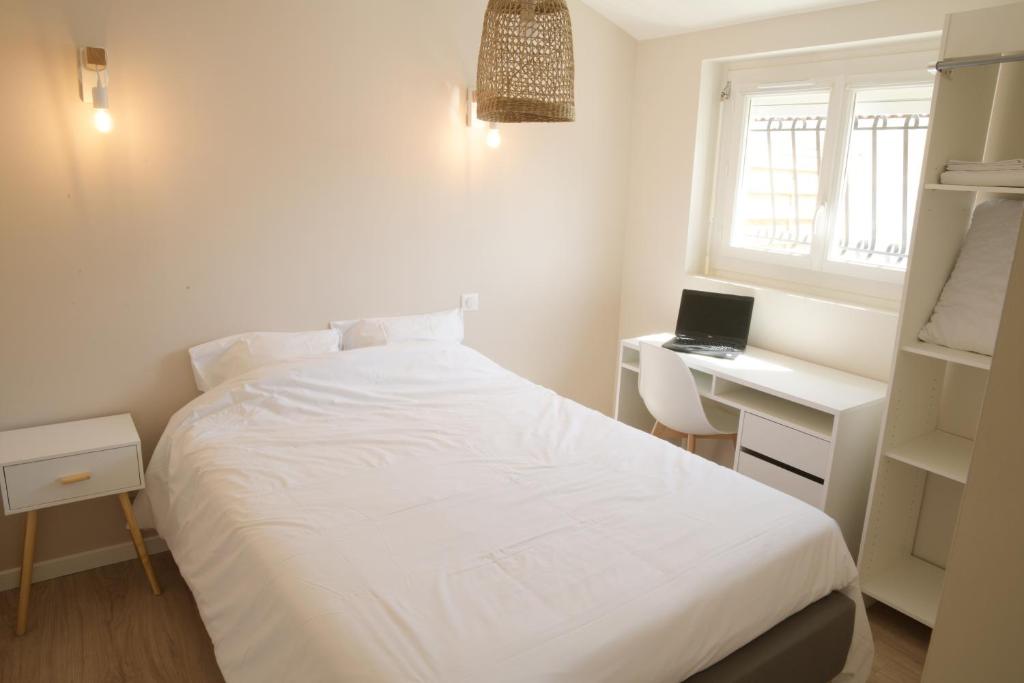 T2 - 28m2 avec cour et stationnement, wifi et linge fournis - Appartement Met één Slaapkamer