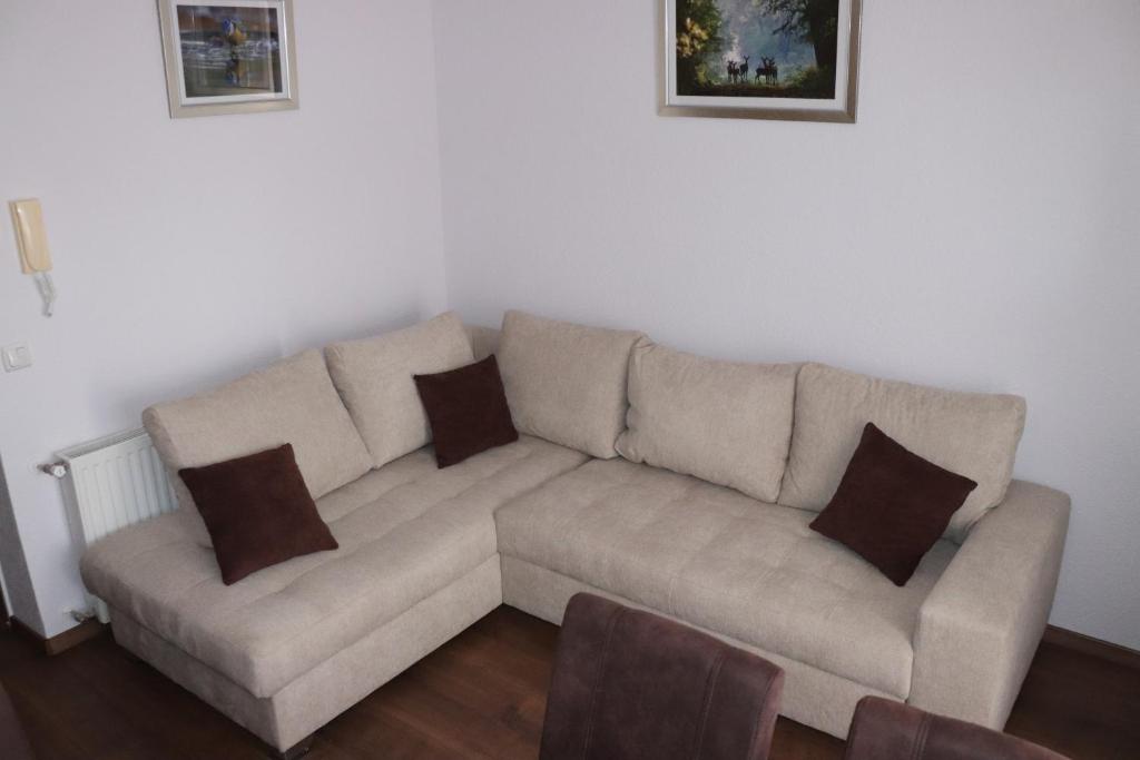 Fotografia z galérie ubytovania Liget Apartmanház v destinácii Kehidakustány
