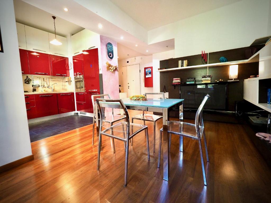 Η κουζίνα ή μικρή κουζίνα στο DIMORA MARTINETTI (FIUMARA/SCASSI) - GENOVABNB it