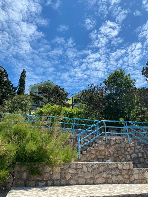Fotografia z galérie ubytovania Beachfront apartments Carlo v destinácii Karlobag