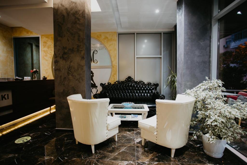 Posezení v ubytování Hotel Miki