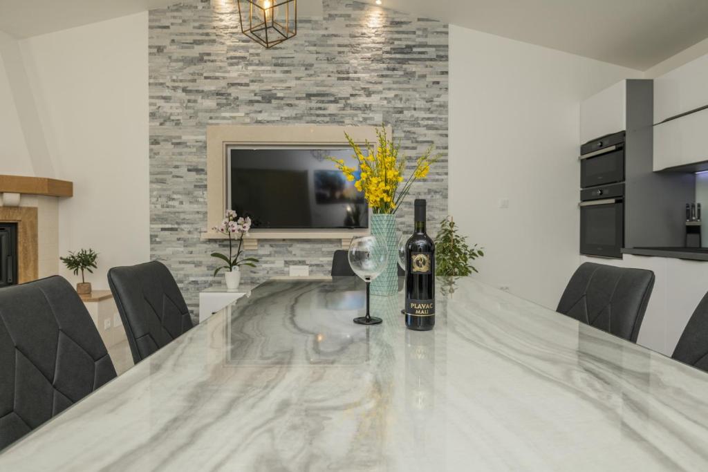 TV a/nebo společenská místnost v ubytování Holiday Home Maslina