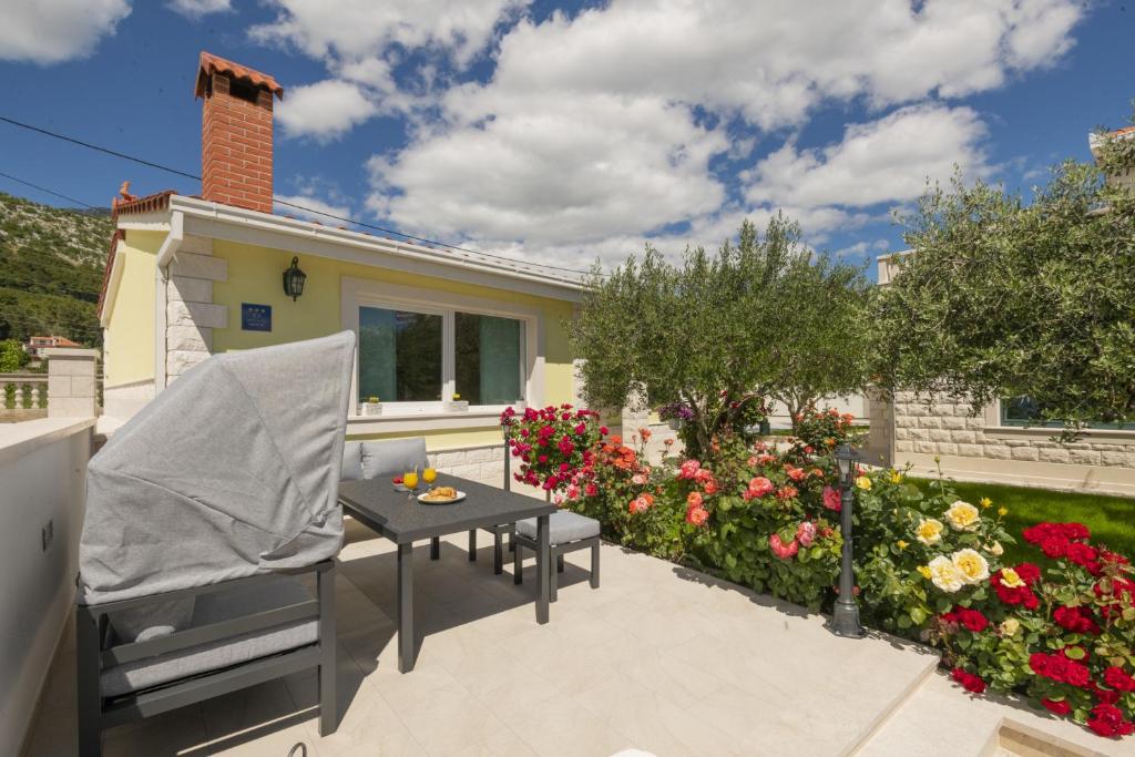 Zahrada ubytování Holiday Home Maslina
