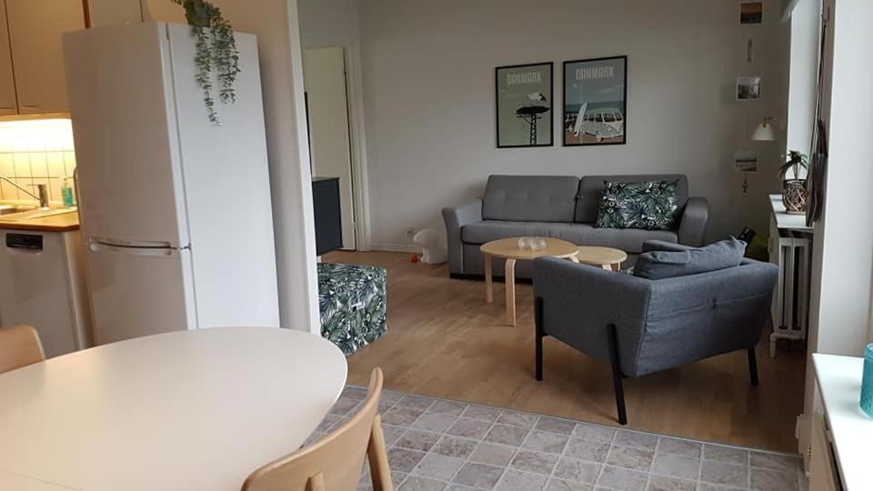 Posezení v ubytování Løkken centrum ferielejlighed-apartment 4F