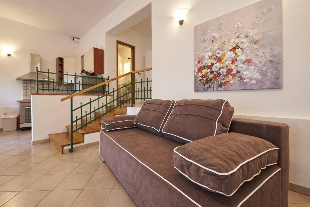 Posedenie v ubytovaní Apartment in Slatine with Terrace, Air conditioning, Wi-Fi (4789-3)