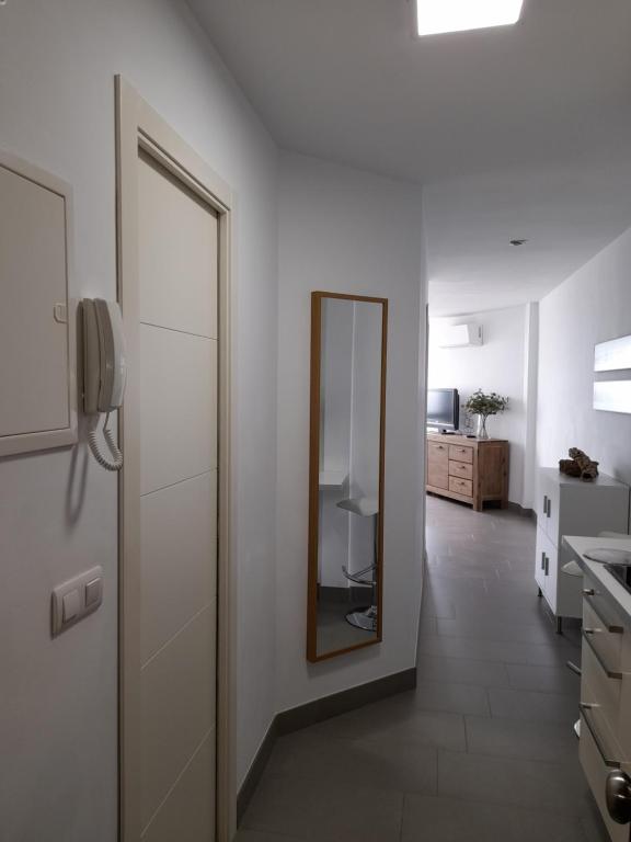 Fotografia z galérie ubytovania Espectacular apartamento primera linea de playa v destinácii Sitio de Calahonda
