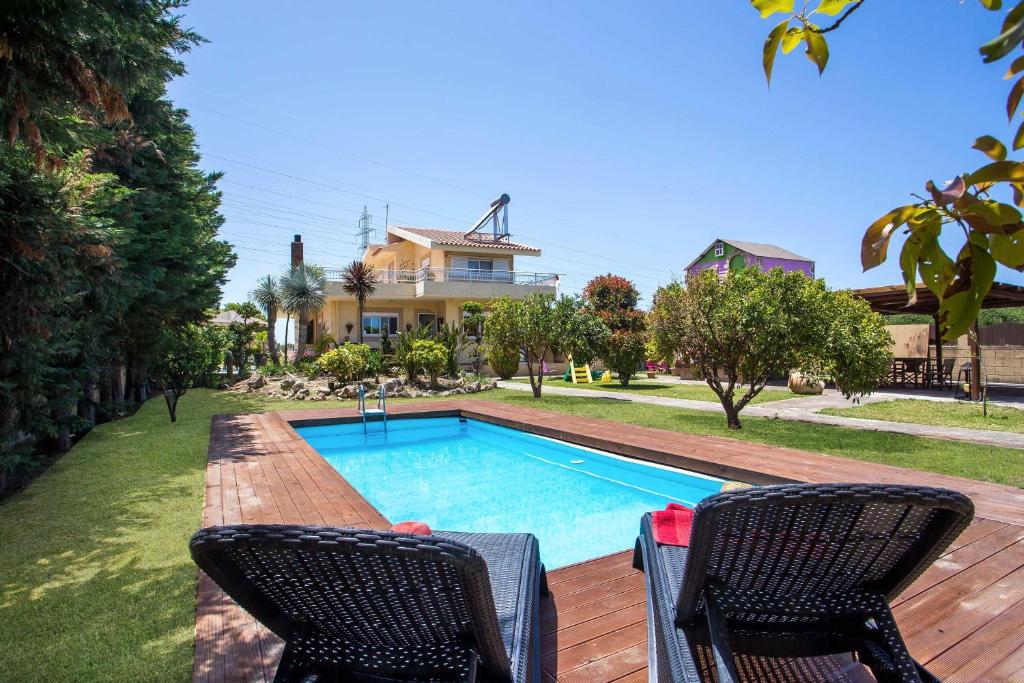 Basen w obiekcie Laylande House lub w pobliżu