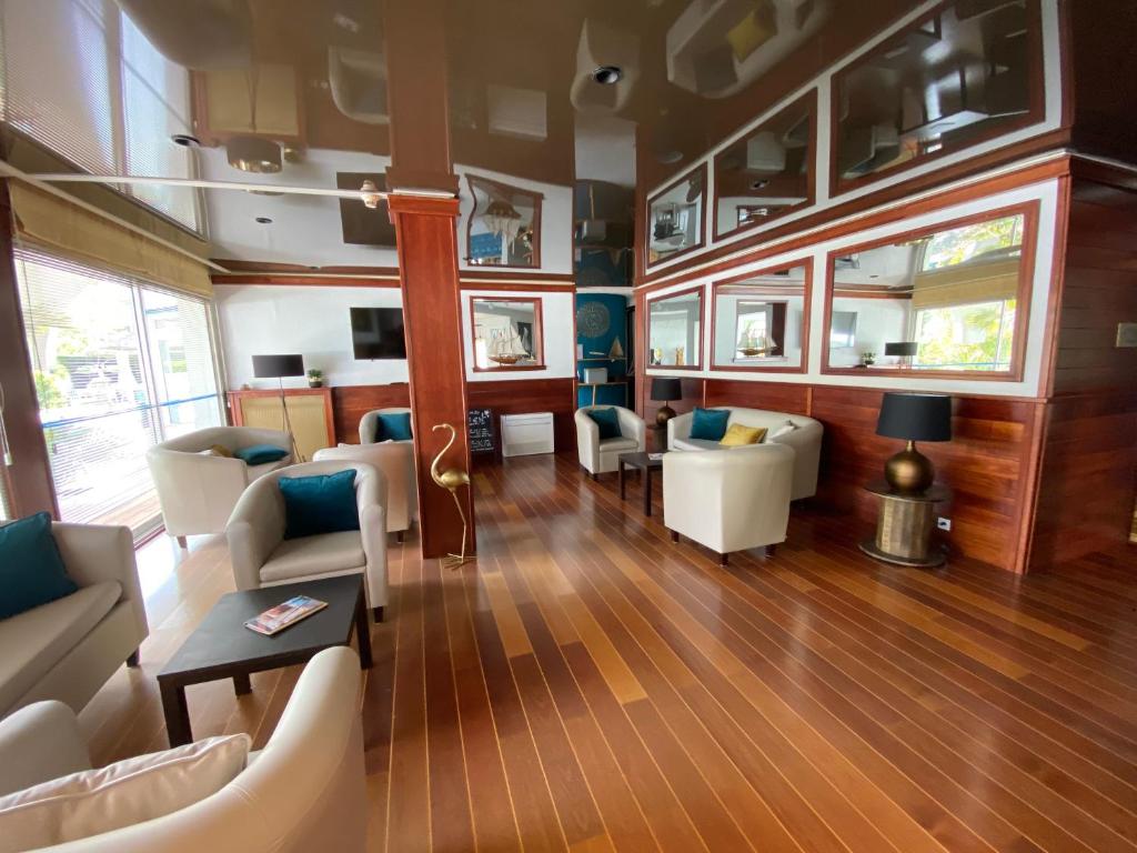 Гостиная зона в Hotel Europe