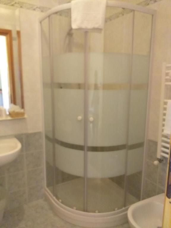 Koupelna v ubytování Hotel Monna Lisa