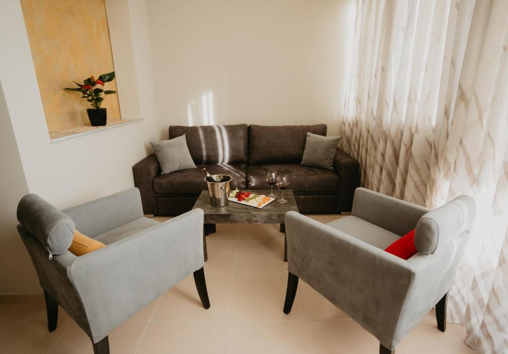 Posezení v ubytování Hotel Miki