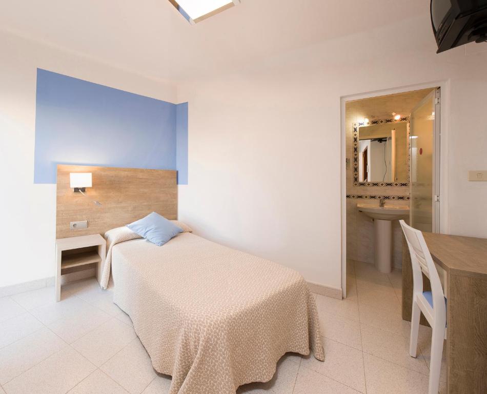 Hostal Marí - Single Room