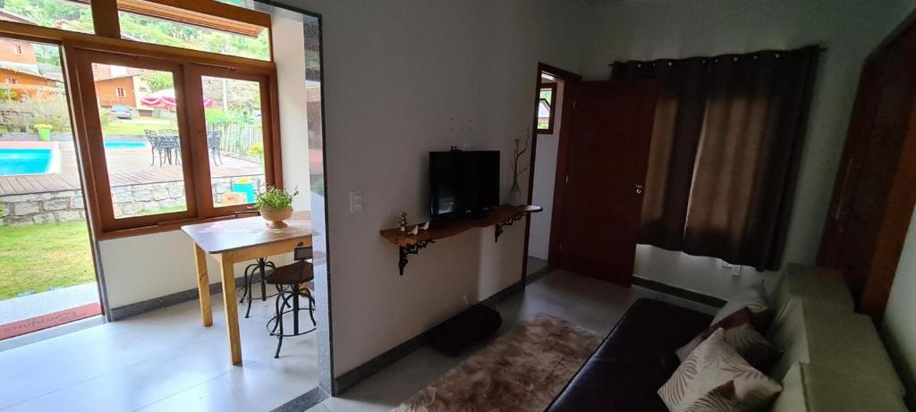  Flat com lareira ecológica e café da manhã em Pedra Azul