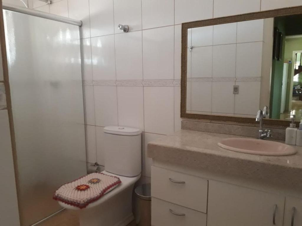  Casa de Campo com Piscina e Churrasqueira