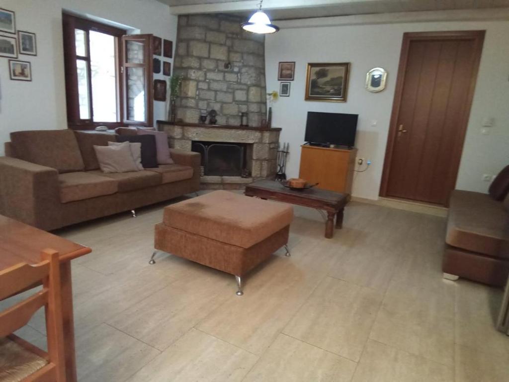 TV a/nebo společenská místnost v ubytování Boliari house