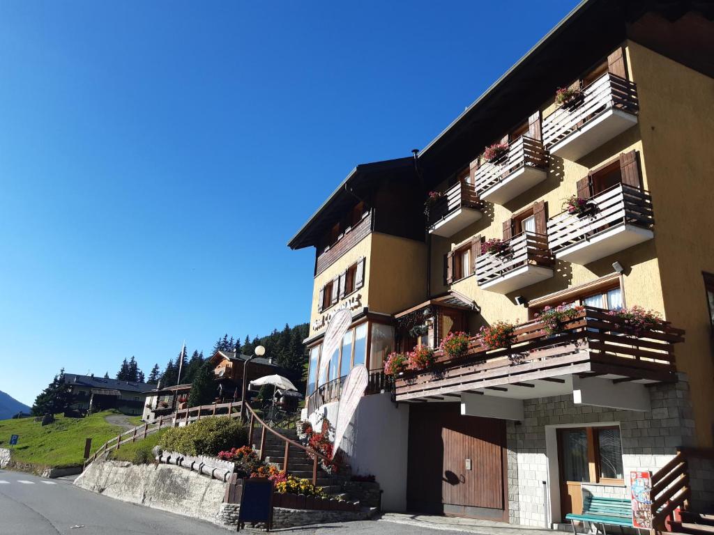 Budova, kde se hotel nachází