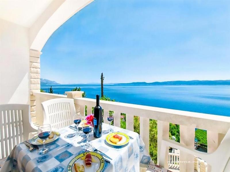 Fotografia z galérie ubytovania Apartment in Pisak with sea view, terrace, air conditioning, Wi-Fi (4871-1) v Pisaku