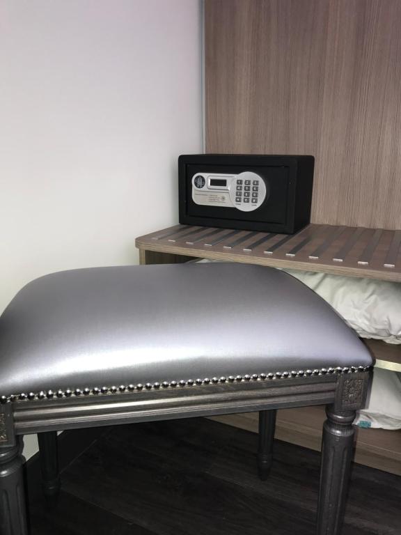 Hotel de Paris Montmartre - Resim 26