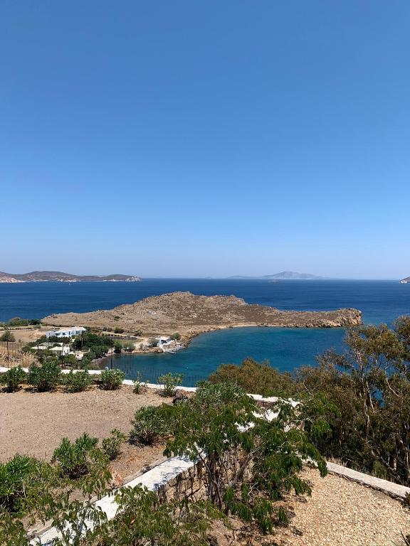 PATMOS Confidential - Maison De Deux Chambres
