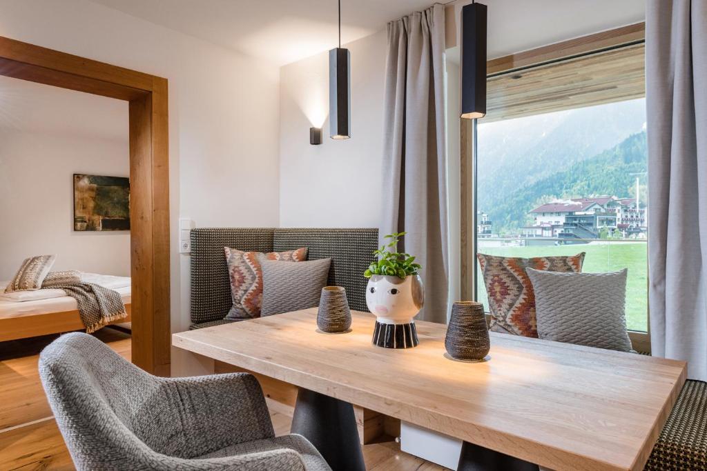 Výhľad na hory alebo výhľad na hory priamo z apartmánového hotela