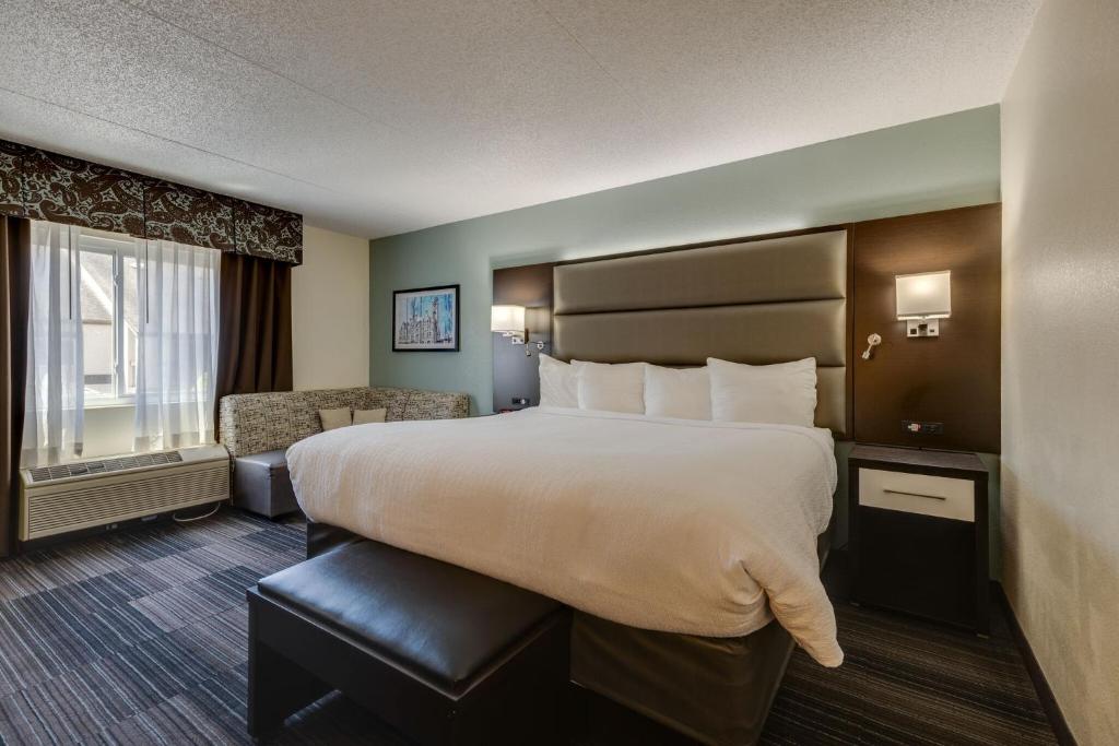Club Hotel Nashville Inn & Suites - Deluxe King Room Met Balkon/patio