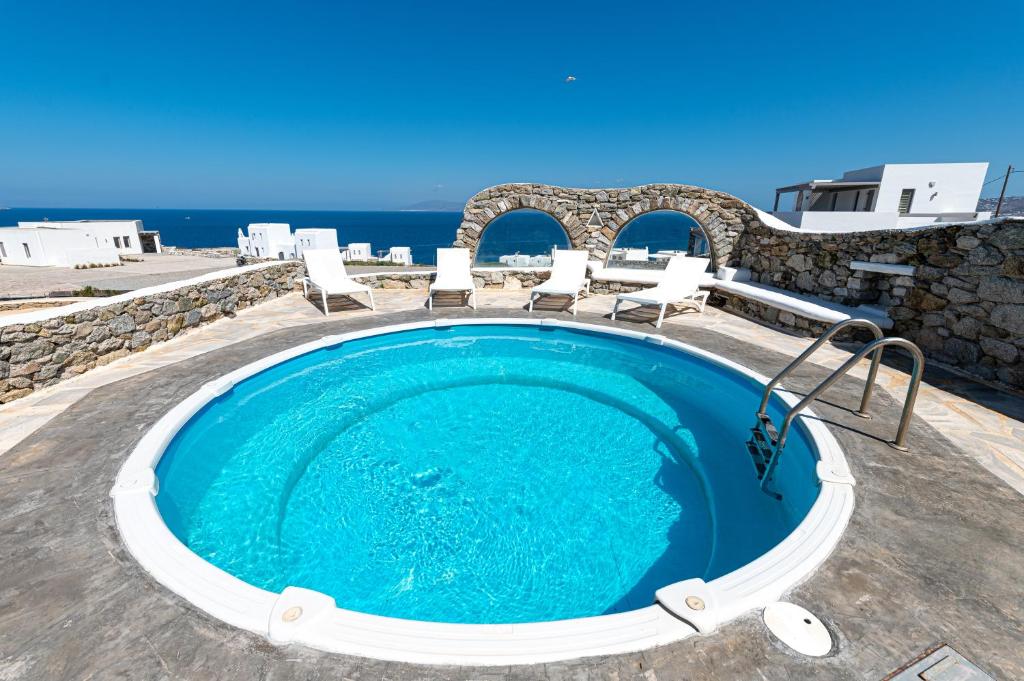 Bazén v ubytovaní Golden Sunset Villas alebo v jeho blízkosti