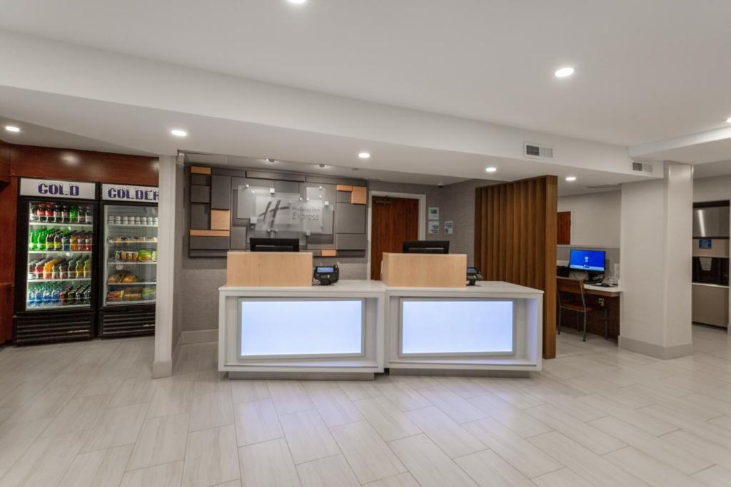 The lobby or reception area at Holiday Inn Express Keene, an IHG Hotel