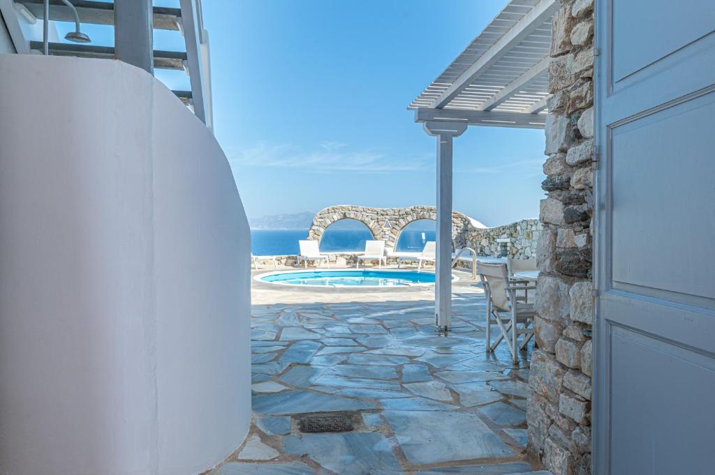 Bazén v ubytovaní Golden Sunset Villas alebo v jeho blízkosti